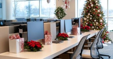 27 Christmas Office Decor Ideas That Make Work Feel Magical