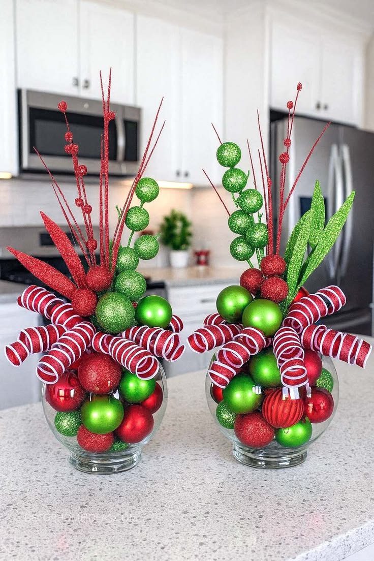 24 Easy DIY Grinch Centerpieces for a Whoville-Inspired Christmas 54 24 Easy DIY Grinch Centerpieces for a Whoville-Inspired Christmas grinch centerpieces3 DIY Grinch Centerpieces