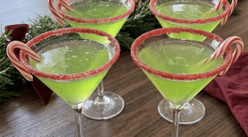 grinch cocktail recipe3 Christmas Cupcakes